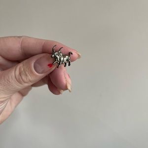 JOHN HARDY Collectors Pin - Bull